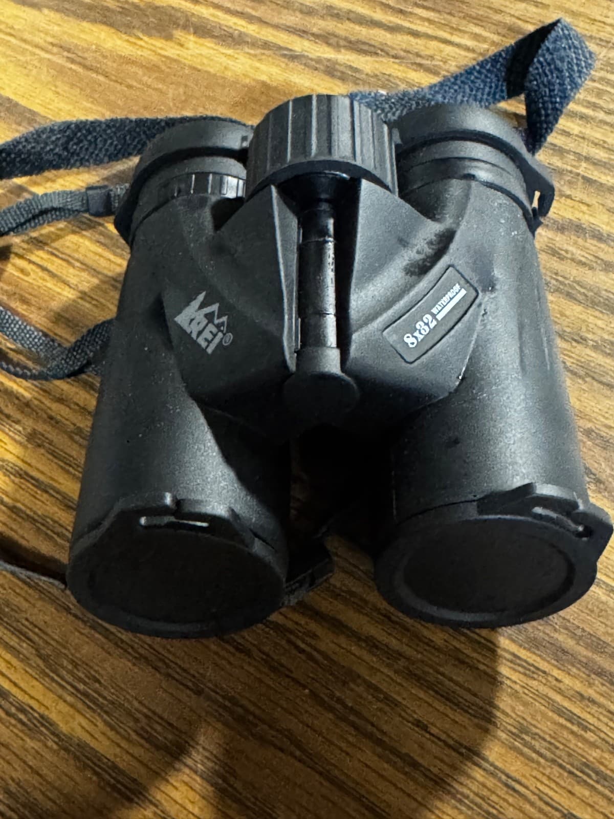 REI 8x32 Waterproof Binoculars Black With Case And Lens Covers - Thumbnail 4