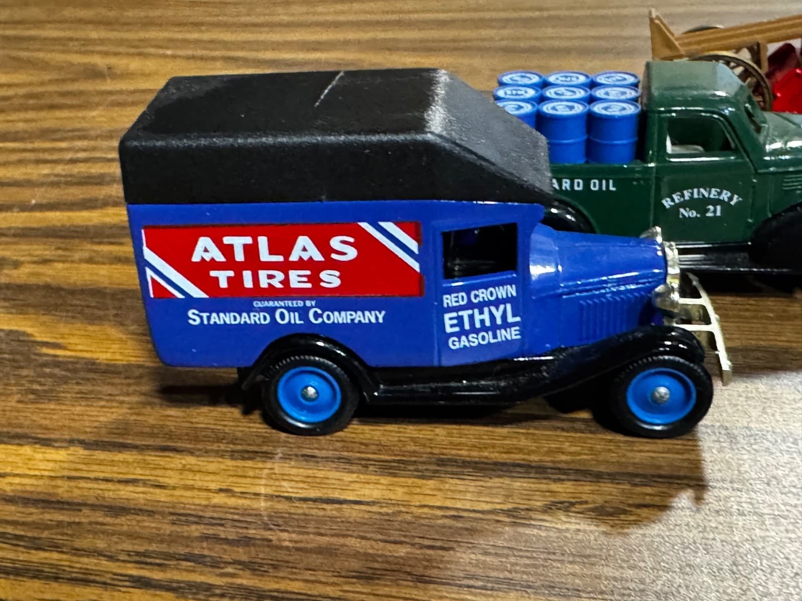 4 Lledo Standard Oil Chevron Zerolene Trucks England Diecast Cars - Thumbnail 4