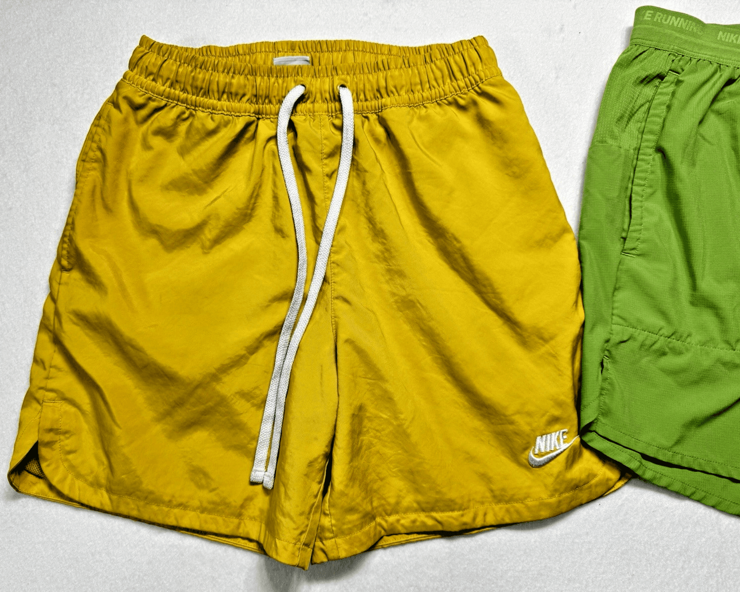 Lot of 2 Nike Men’s French Terry Sweat Shorts Size Small - Thumbnail 3