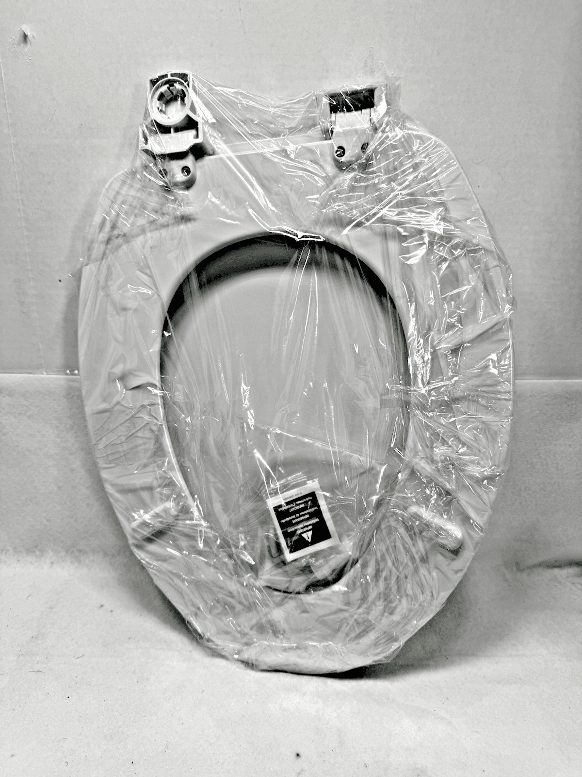 Bemis Elongated Toilet Seat White 1001-262-668-000 18.5" - 47cm - Thumbnail 4