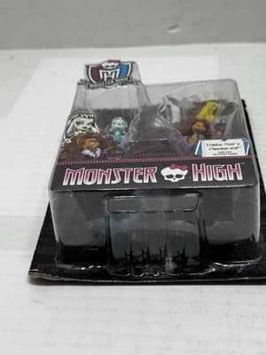Monster High Dracula & Lagoona Blue Scary Cute Collectible Figures NEW - Thumbnail 5