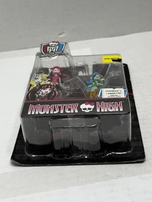 Monster High Dracula & Lagoona Blue Scary Cute Collectible Figures NEW - Thumbnail 4