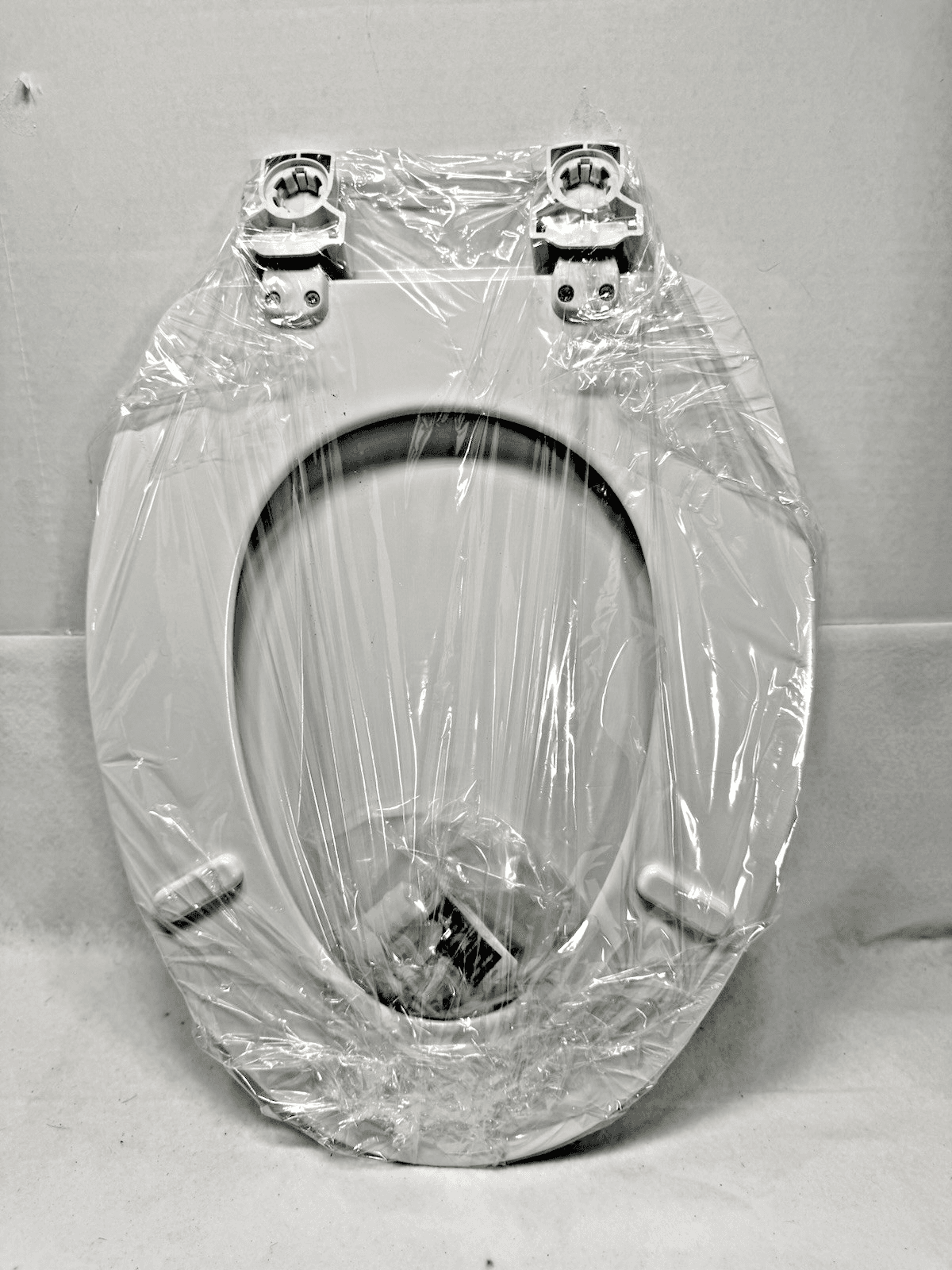 Bemis Elongated Toilet Seat White 1001-262-668-000 18.5" - 47cm - Thumbnail 4