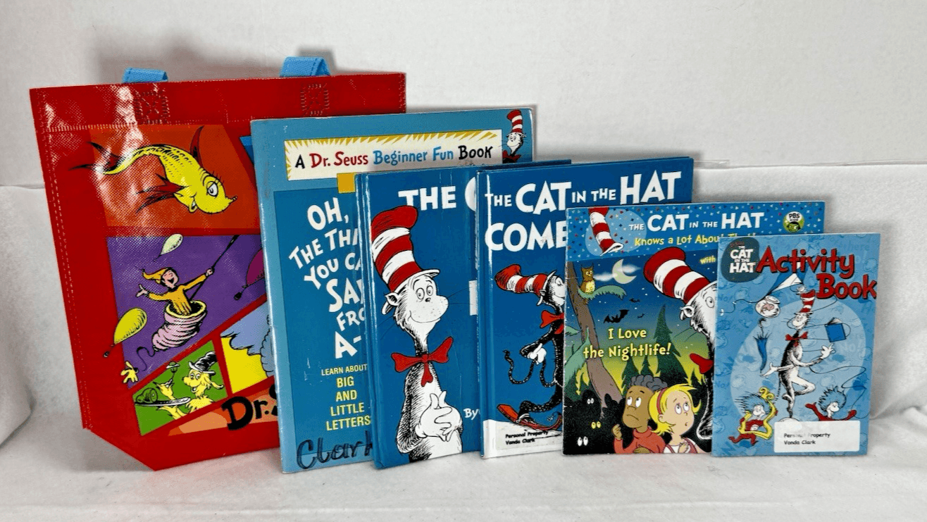 Lot of 6 Dr. Seuss Including Books, Workbooks & Tote - Thumbnail 3