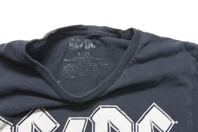 ACDC Back In Black Shirt Mens Small Rock Band Tee Concert Tour Music T-Shirt - Thumbnail 2