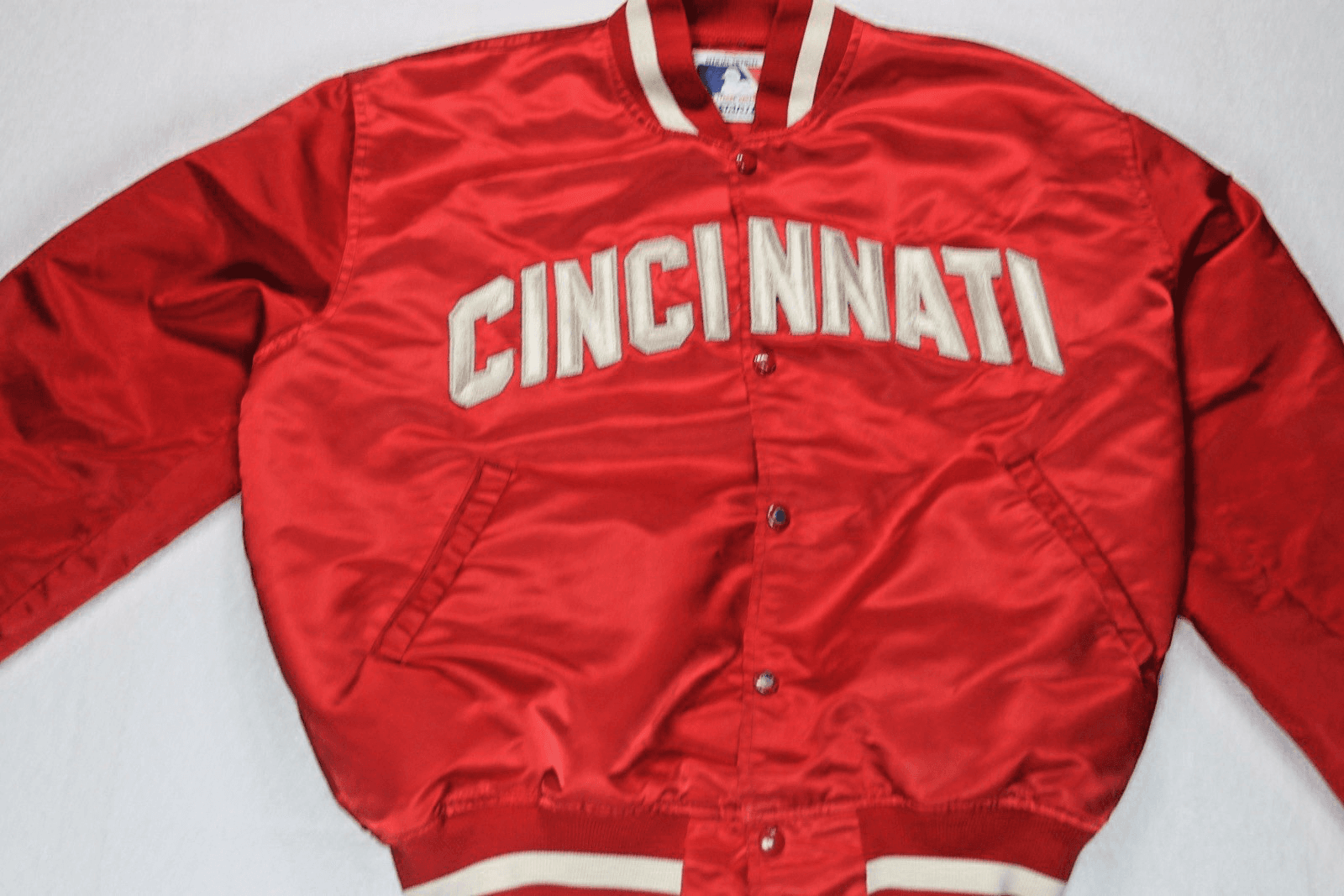 Vintage 90's Cincinnati Reds Kids Size XL Bomber Jacket Starter MLB - Thumbnail 2