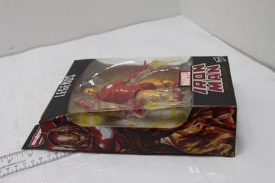 Hasbro Marvel Legends Series Iron Man 6-Inch Action Figure Brand New - Thumbnail 6