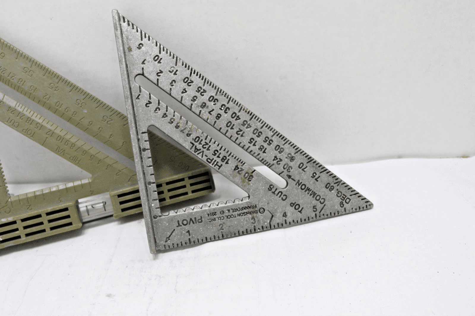2 SWANSON Tool Co 7" Speed Square & 8" Gray Composite Lightweight w/Level Used - Thumbnail 2