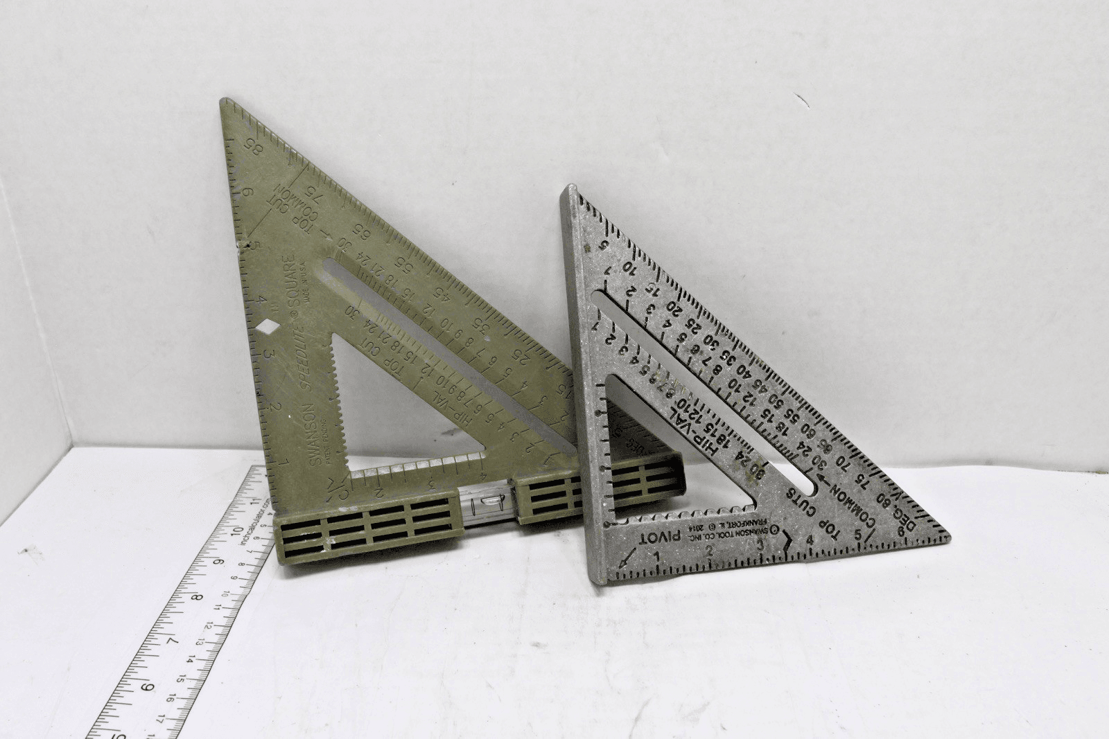 2 SWANSON Tool Co 7" Speed Square & 8" Gray Composite Lightweight w/Level Used - Image 1