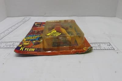 Vintage ToyBiz 1994 Marvel Comics X-Men Kylun Action Figure For Ages 5+ - Thumbnail 4