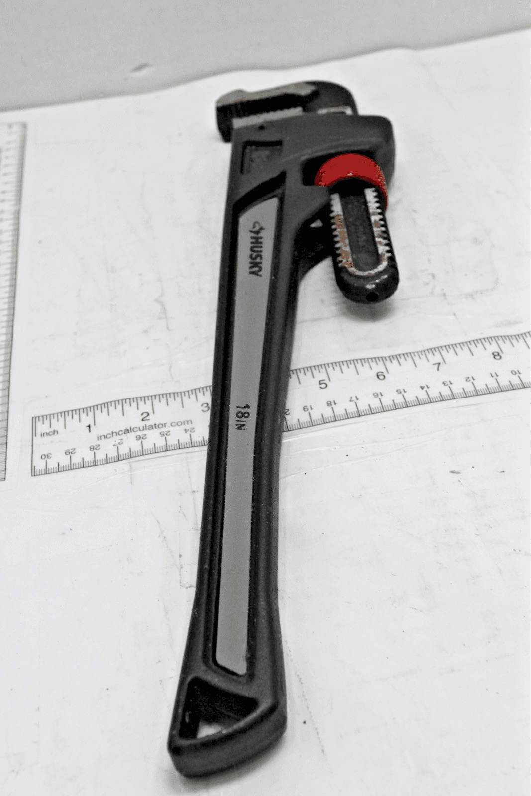 Husky 18 in Heavy-Duty Cast Iron Pipe Wrench with 2 in. Jaw Capacity 744697 USED - Thumbnail 3