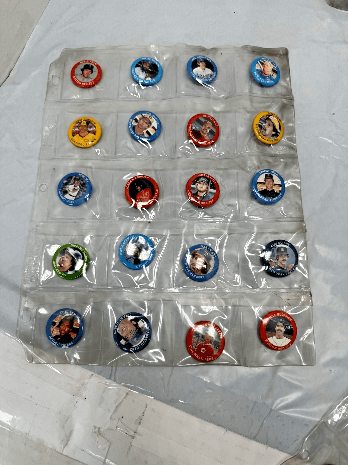 1984 Fun Foods Baseball Buttons Pins Complete Set of 133 Rose Ryan Ripken Brett - Thumbnail 7