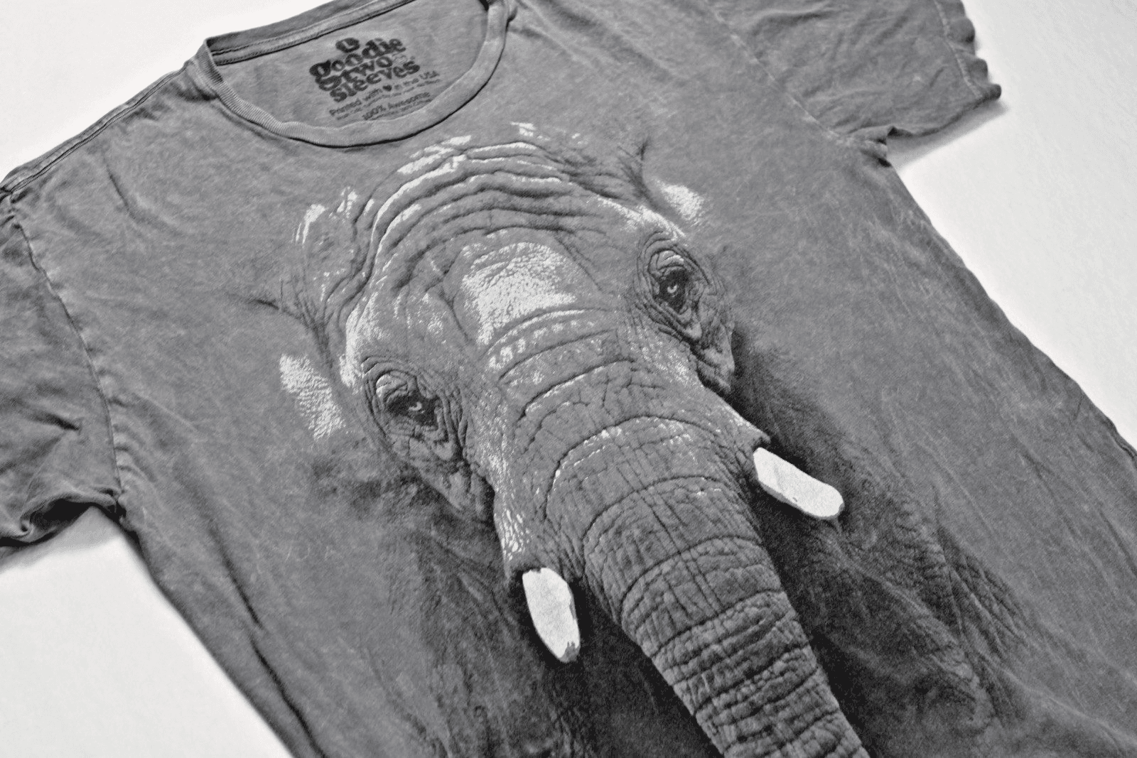 Goodie Two Sleeves T Shirt Mens L Gray Cotton Elephant Graphic Classic Very Soft - Thumbnail 3