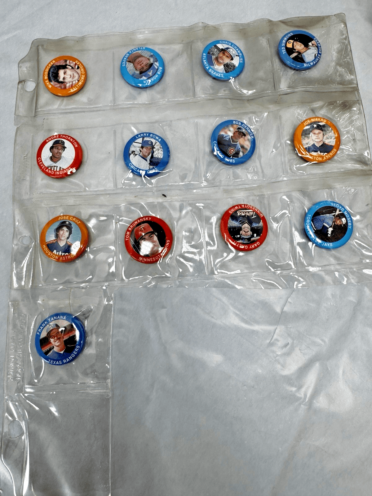 1984 Fun Foods Baseball Buttons Pins Complete Set of 133 Rose Ryan Ripken Brett - Thumbnail 9