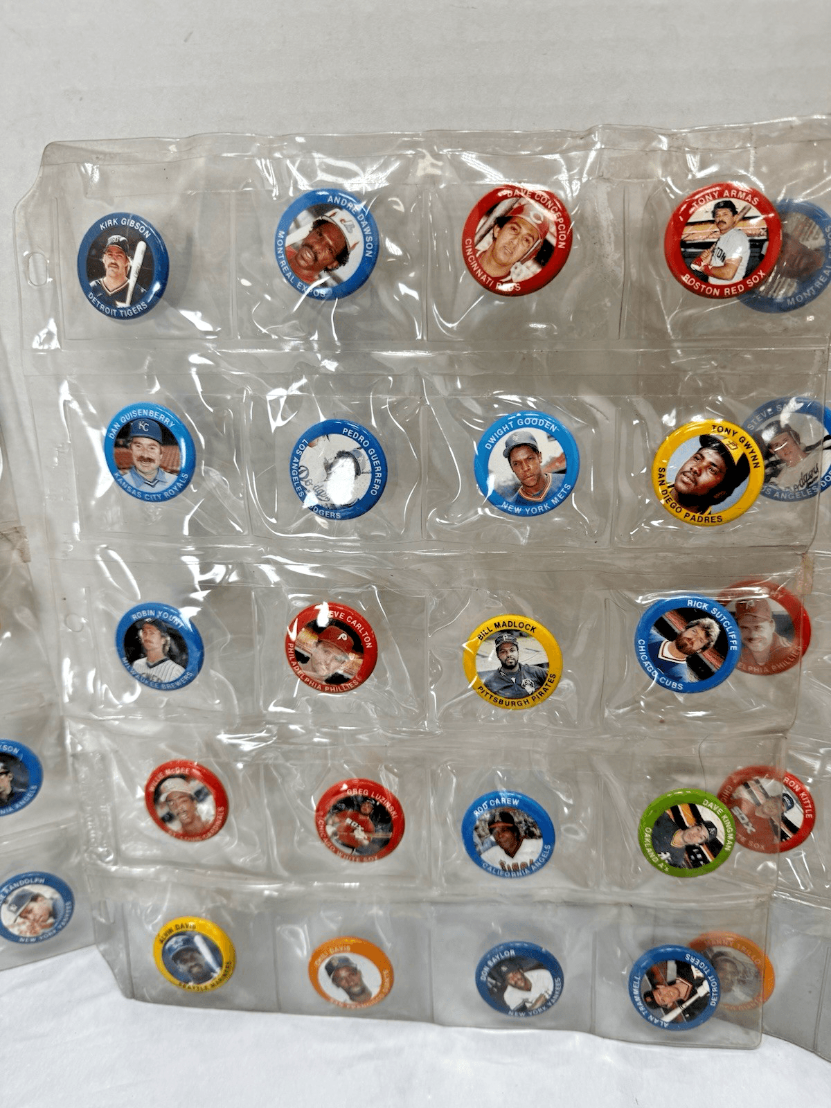 1984 Fun Foods Baseball Buttons Pins Complete Set of 133 Rose Ryan Ripken Brett - Thumbnail 4
