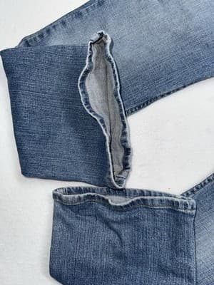 Vintage Women's Levi Jeans Too Super Low 524 Size 15M Blue - Thumbnail 3