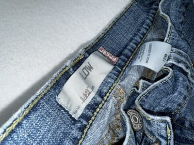 Vintage Levis 542 Jeans Womens 12M Blue Y2K Low Flare Pockets Denim Medium Wash - Thumbnail 3