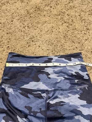 Beyond Yoga Lux High Waisted Midi Leggings Blue Camo Print USA Made Size Small - Thumbnail 5