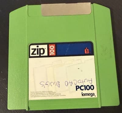 iomega Zip 100 Disks Discs In Green Or Gray Tested and works in 26 No Case