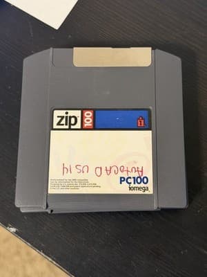 iomega Zip 100 Disks Discs In Green Or Gray Tested and works in 26 No Case - Thumbnail 2