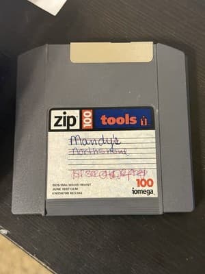 iomega Zip 100 Disks Discs In Green Or Gray Tested and works in 26 No Case - Thumbnail 3