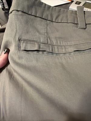Lululemon Commission Short Slim *Chino 9" Color: Dark Olive Size: 32 - Thumbnail 7
