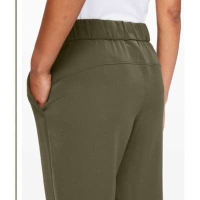 Lululemon On the Fly Crop *Woven 23" Dark Olive - Thumbnail 2