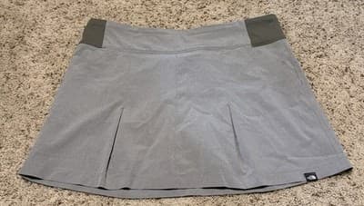 The North Face Omni-Shield Skirt Womens 10 Black Hiking Skort Attached Shorts