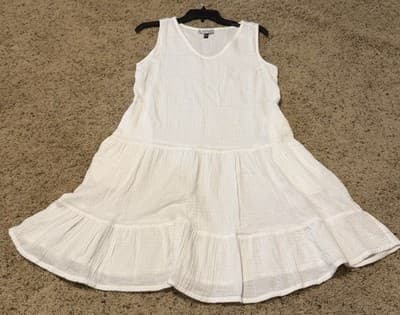 J Valid Cover Up With Pockets Size: Large Color: White. Bought And Never Wore