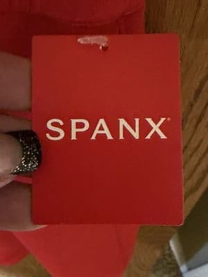 Spanx Women's AirEssentials Drawstring 14" Skort Size: 1X Color: Spanx Red NWT - Thumbnail 4
