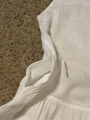 J Valid Cover Up With Pockets Size: Large Color: White. Bought And Never Wore - Thumbnail 4