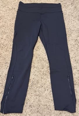 Athleta Stealth Tech 7/8 Tight Color: Black Size: Medium W/Pockets