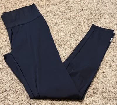 adidas Women’s Leggings 28” Color: Black Size: Large EUC Super Soft & Silky
