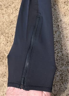 Athleta Stealth Tech 7/8 Tight Color: Black Size: Medium W/Pockets - Thumbnail 4