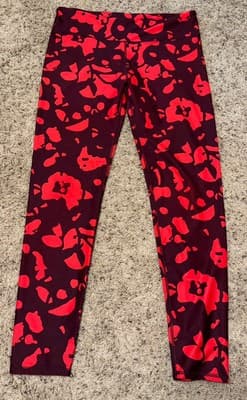 Fabletics Women's Leggings Red Animal Print 32" Waist 28" inseam NWOT - Thumbnail 3