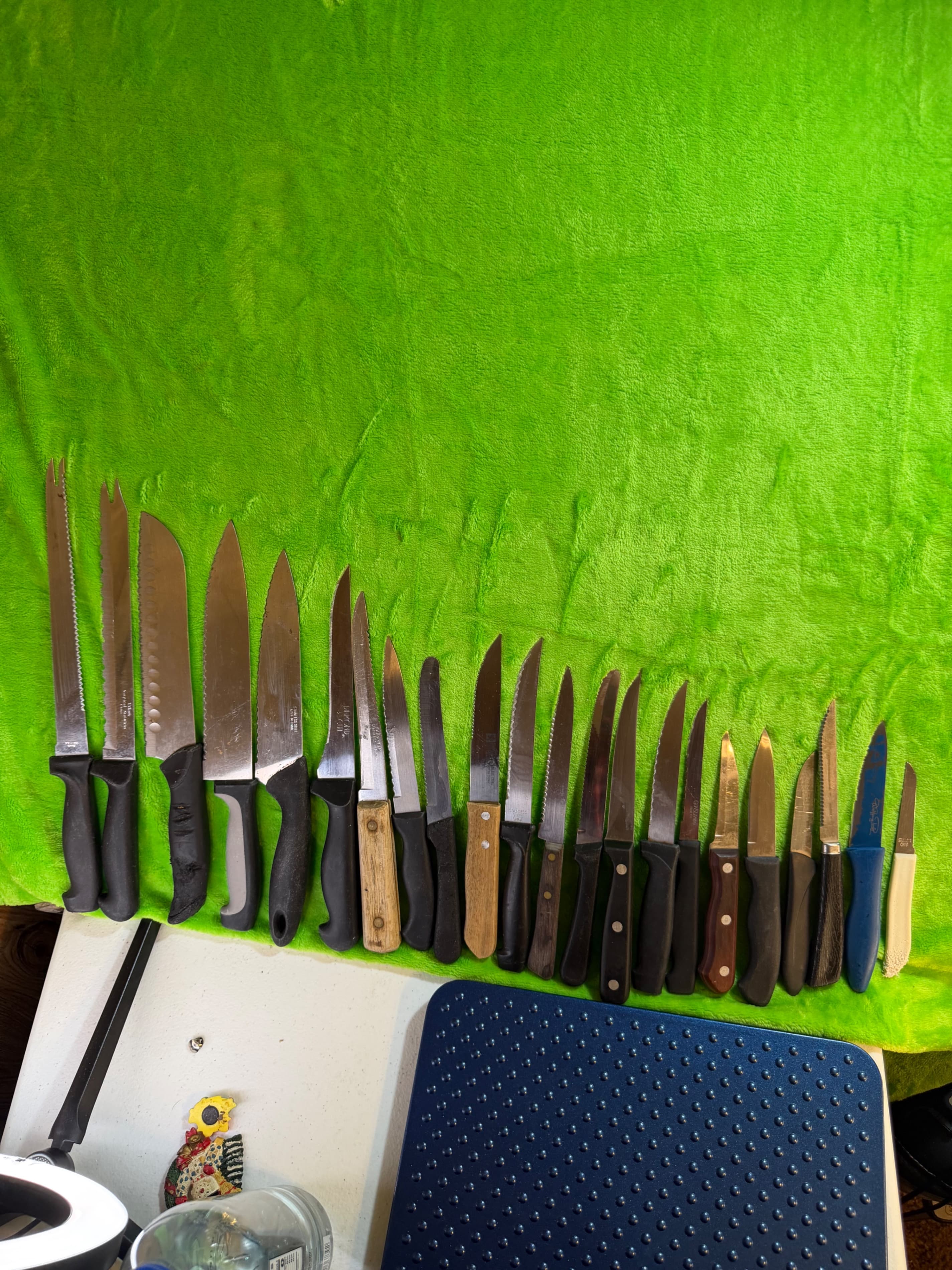 22 Assorted Kitchen Knives Set with Various Handles and Blade Types - Image 1