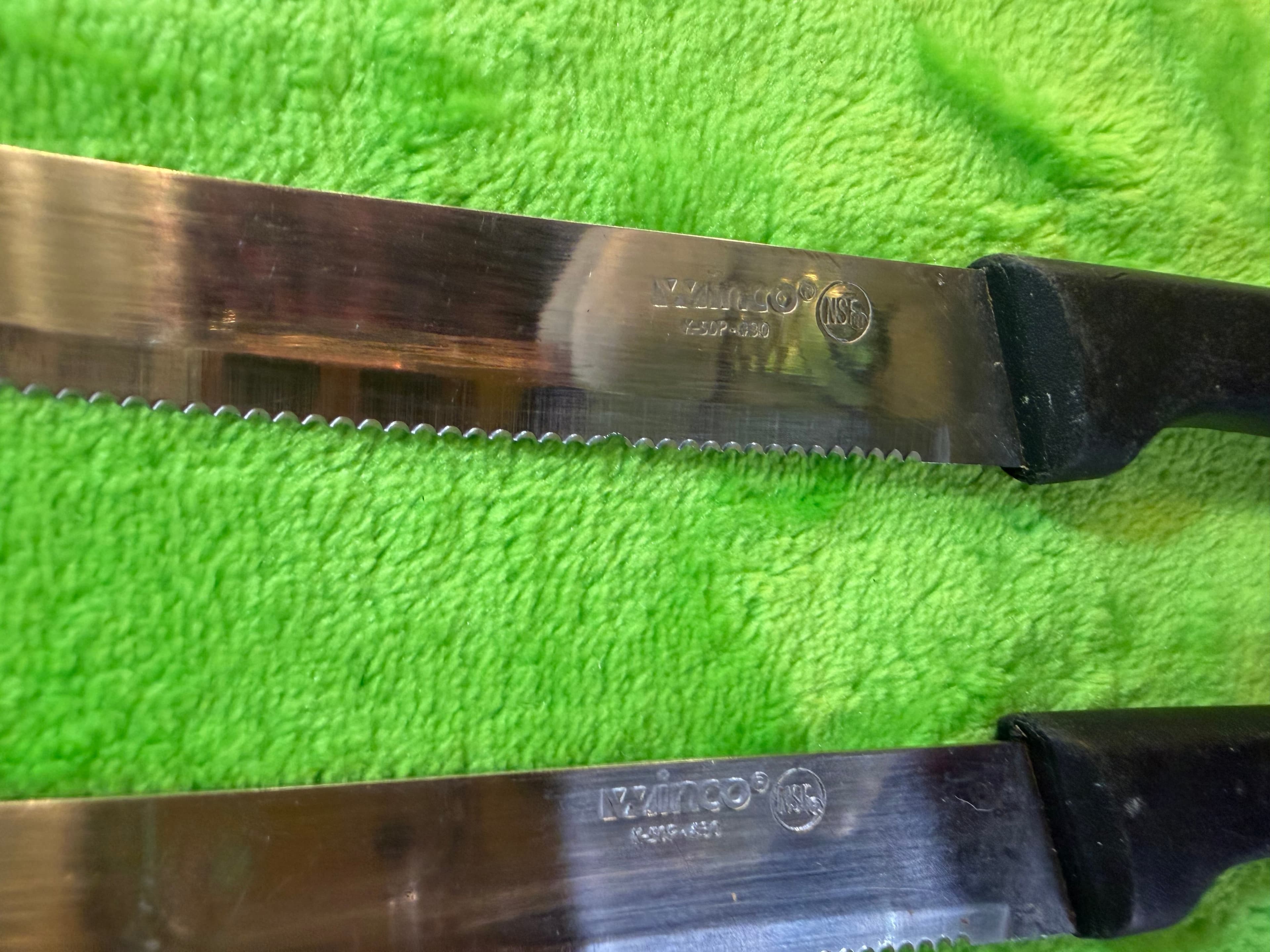 Winco K-50P-430 Serrated Steak Knives Set of 4 Black Handle - Thumbnail 3