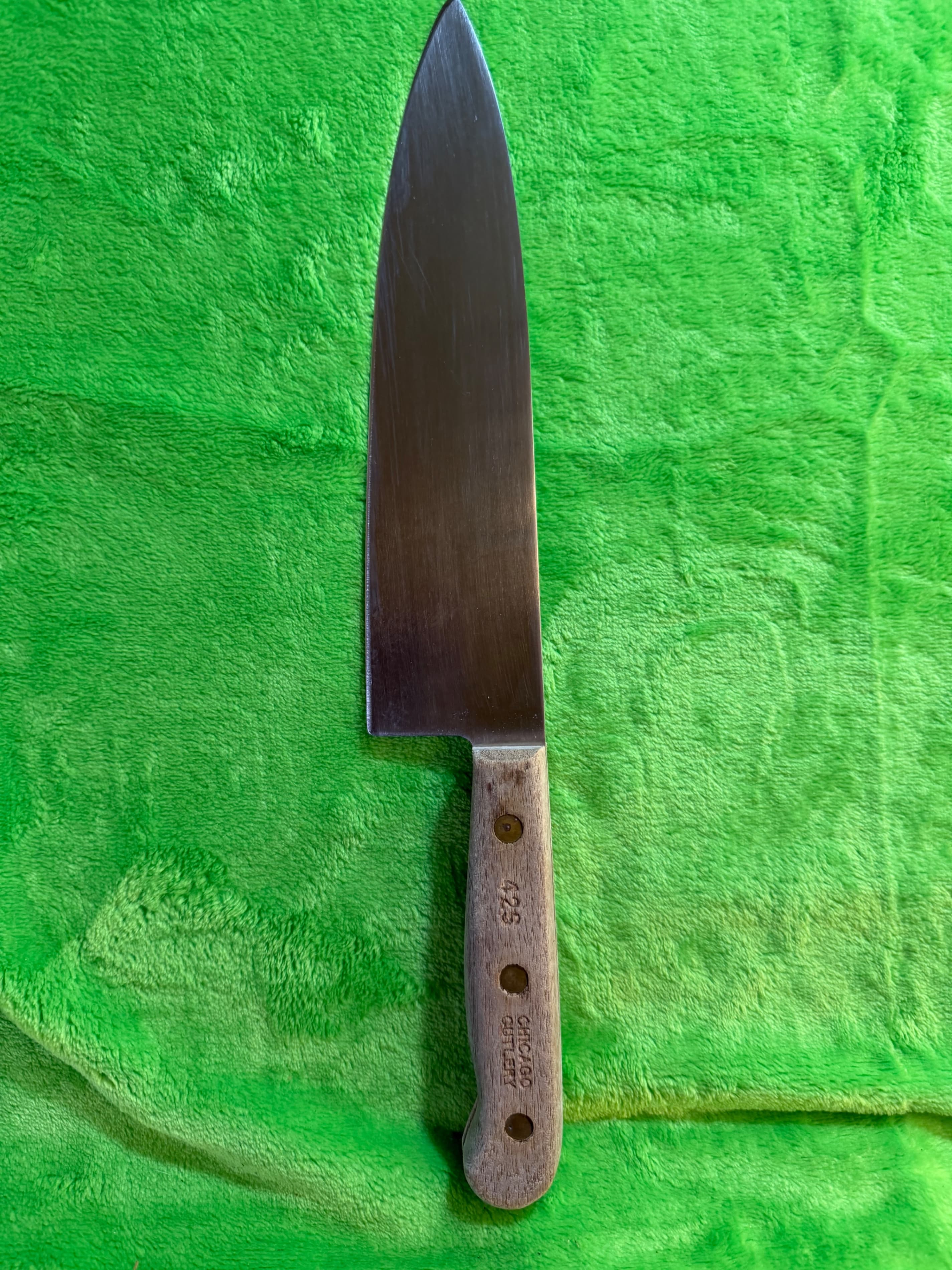 Chicago Cutlery 425 Chef Knife with Wooden Handle - Image 1