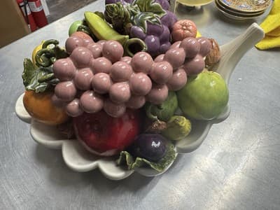 Large Vintage Ceramic Cornucopia With Fruit - 12-10-8” Perfect For Thaksgiving - Thumbnail 3