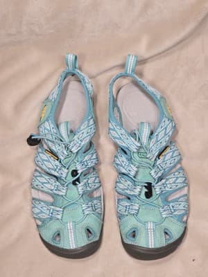 KEEN Teal Outdoor Sandals with bungee cord closures Waterproof Slip on Shoe 7.5 - Image 1