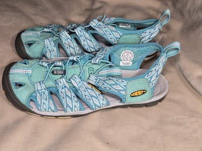 KEEN Teal Outdoor Sandals with bungee cord closures Waterproof Slip on Shoe 7.5 - Thumbnail 2