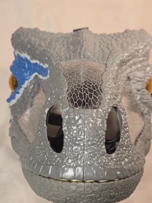Jurassic World Dinosaur Mask Lot of 2 - T-Rex & Blue Raptor - WORKS, Mattel - Thumbnail 8