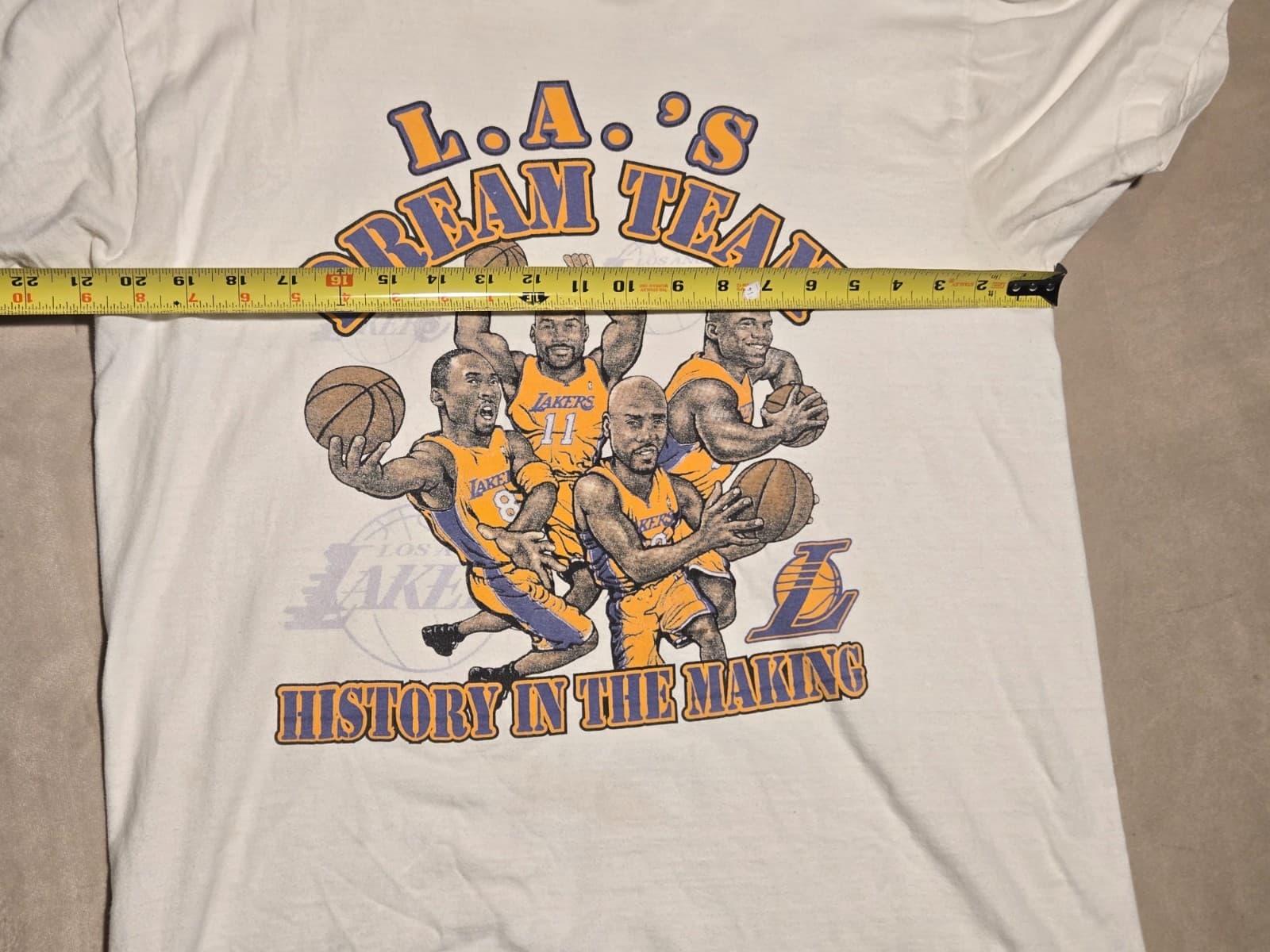 Vintage 2003 2004 LA Lakers History In The Making T-Shirt L Kobe Shaq NBA 00s - Thumbnail 4