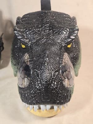 Jurassic World Dinosaur Mask Lot of 2 - T-Rex & Blue Raptor - WORKS, Mattel - Thumbnail 5
