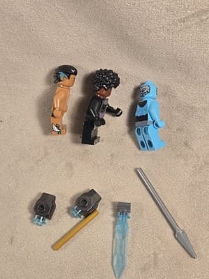 LEGO Marvel Black Panther Sunbird Craft & 3 Minifigures Lot - PLEASE READ - Thumbnail 4