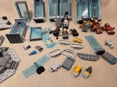 LEGO Marvel Iron Man Hall of Armor Lot - 5 Suits + Audi R8 - PLEASE READ - Thumbnail 5
