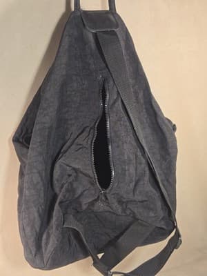 Gaiam Black Yoga Mat Tote Bag - Large Gear Carrier with Adjustable Mat Straps - Thumbnail 6