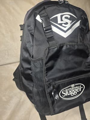 LOUISVILLE SLUGGER 14x16 BACKPACK BLACK GRAY in EUC - Thumbnail 3