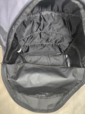 LOUISVILLE SLUGGER 14x16 BACKPACK BLACK GRAY in EUC - Thumbnail 7