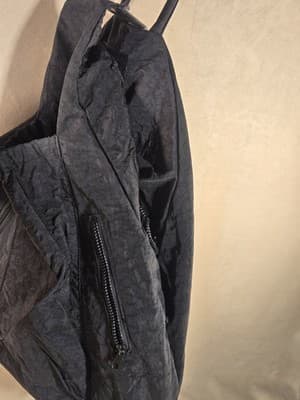 Gaiam Black Yoga Mat Tote Bag - Large Gear Carrier with Adjustable Mat Straps - Thumbnail 3